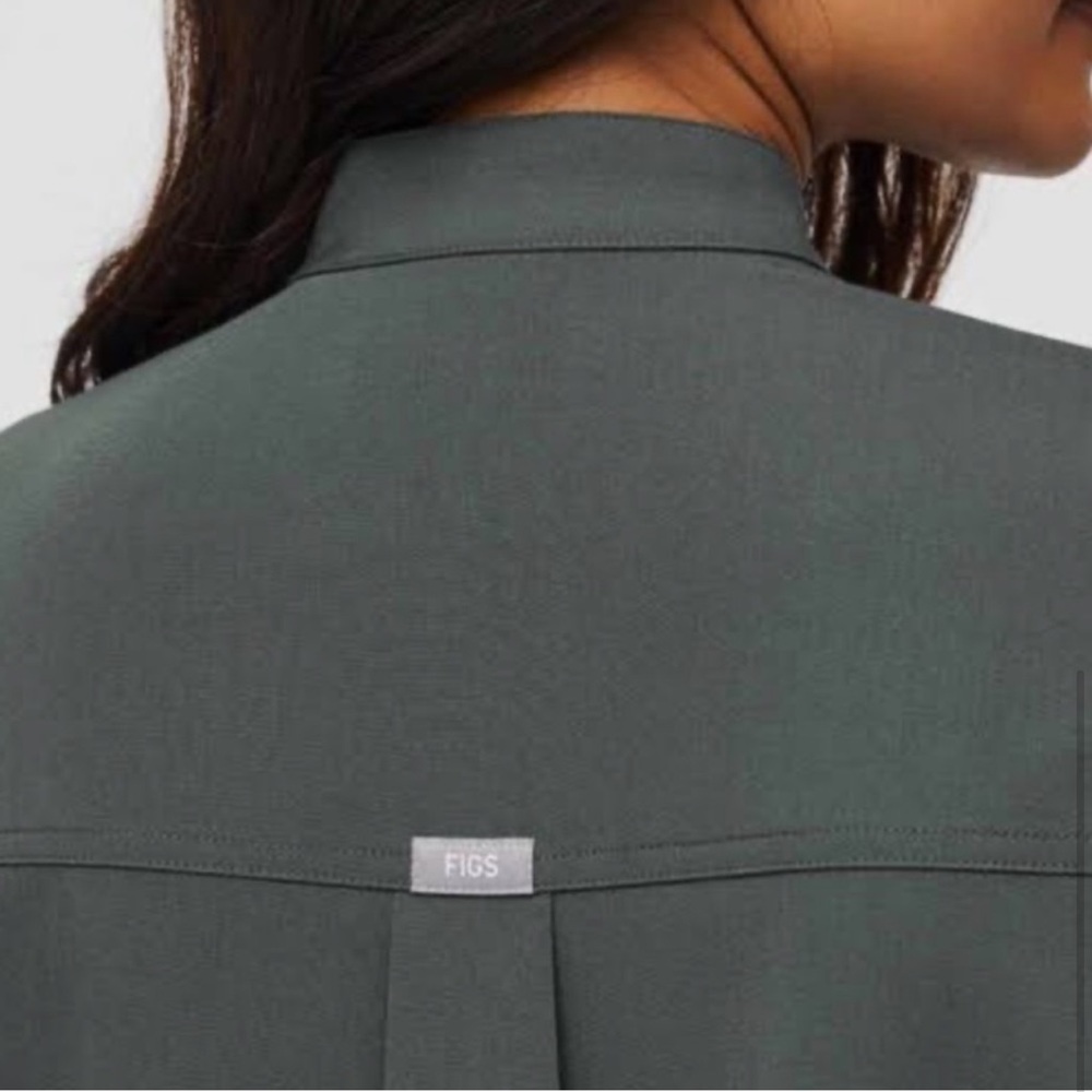 Bonsai Fig Scrubs Rafaela Top size Large with Tags sold out limited edition